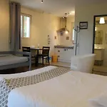 佩拉德酒店